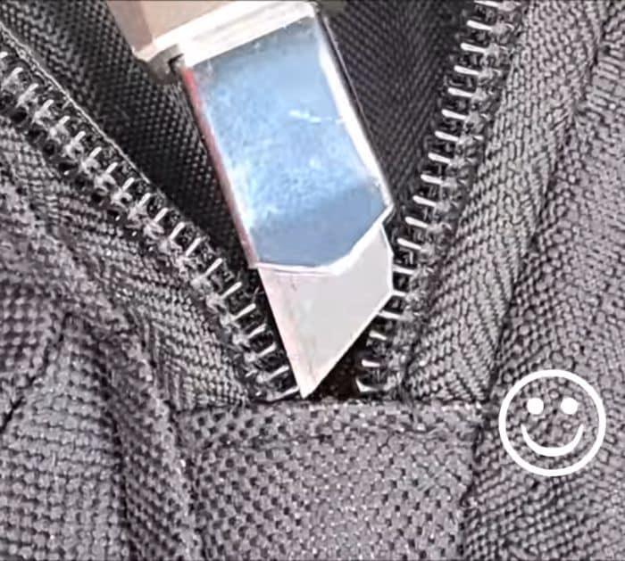 How to Mend a Zipper on a Bag Steps