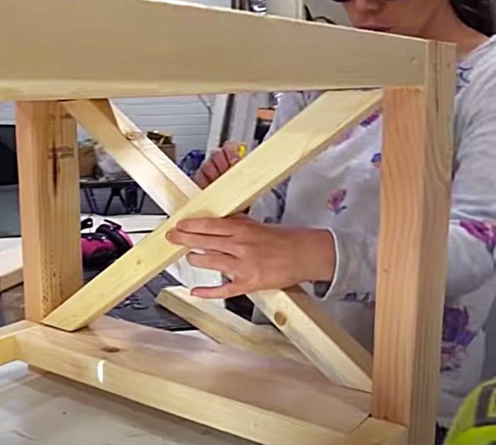 DIY farmhouse table