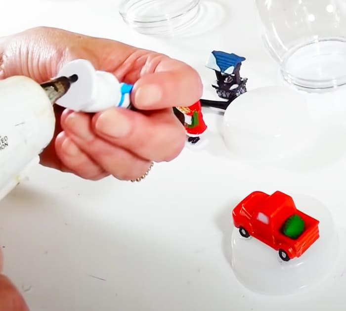 How To Make Snow Globe - DIY Christmas Decor