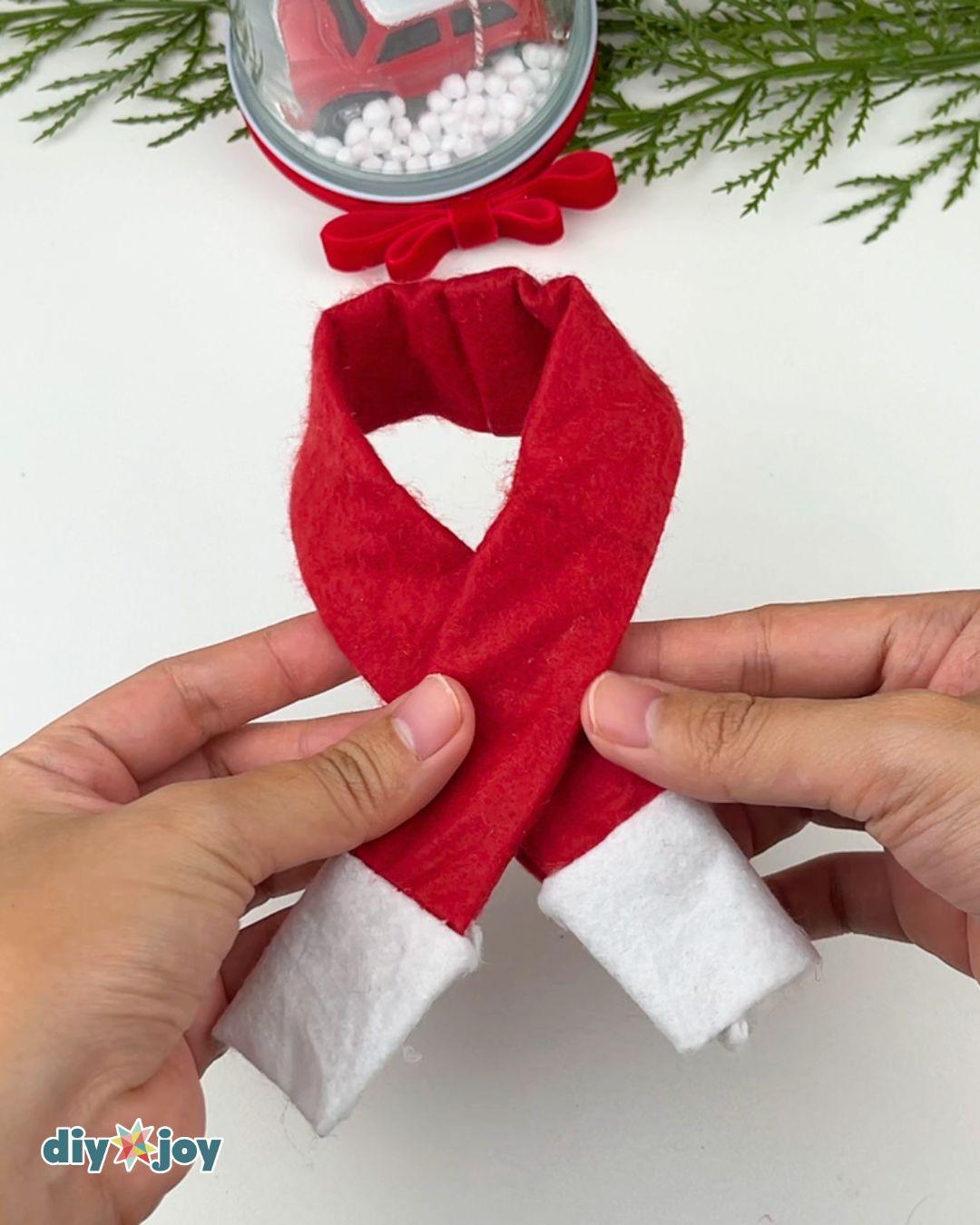 Custom Holiday Wine Labels — diy wine scarf