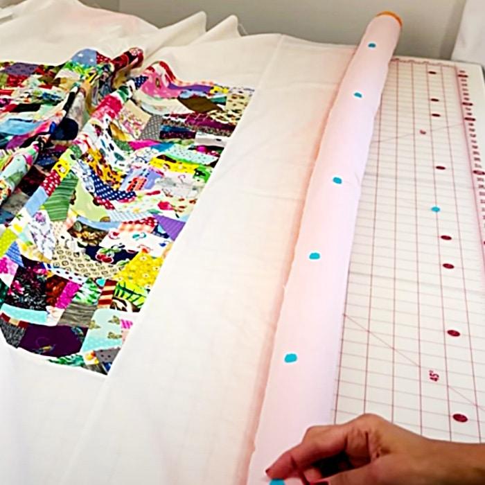 Sewing Ideas - How To Baste A Quilt - Pool Noodle Hacks