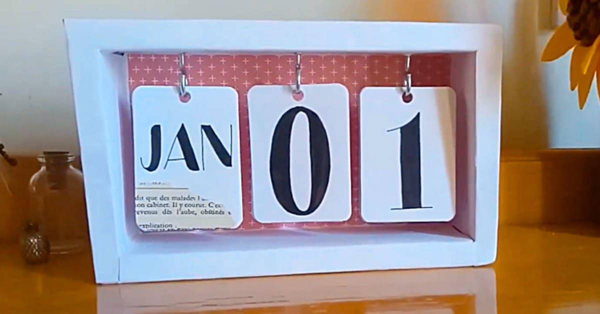 Make A DIY 2020 Desk Calendar