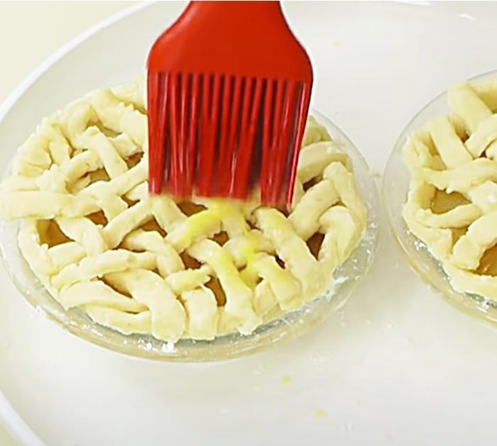 Use Egg Wash For mini Apple Pies That Are Made In The Air Fryer