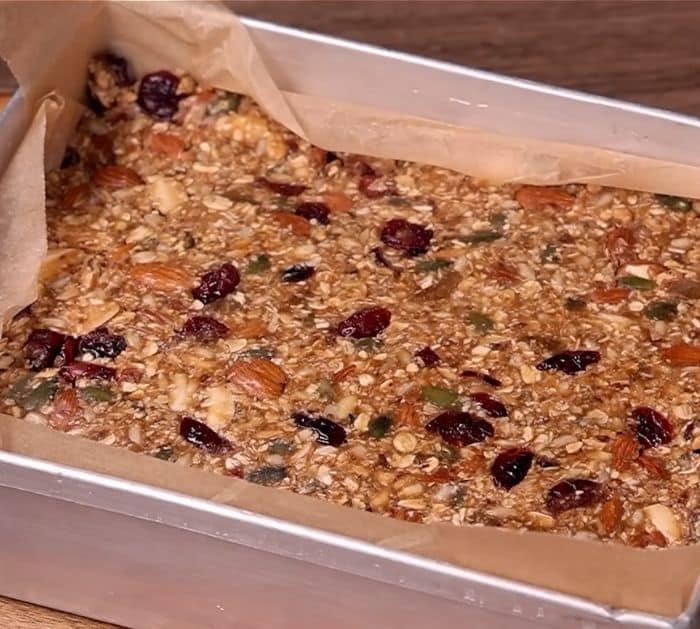 How to Make Granola Bars
