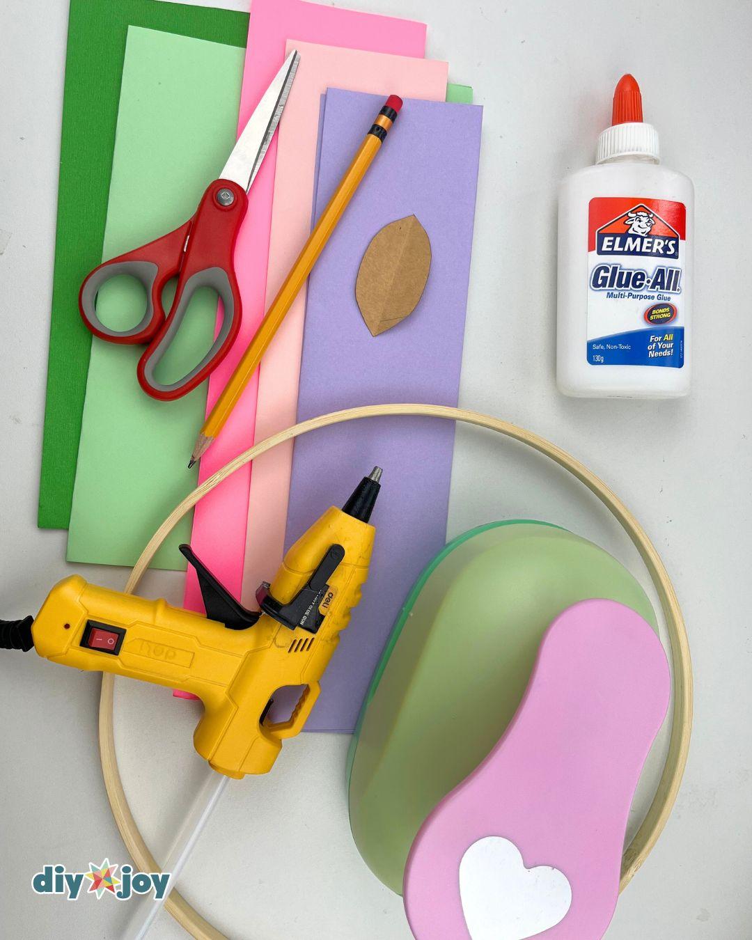 Paper Heart Wreath — paper heart wreath materials