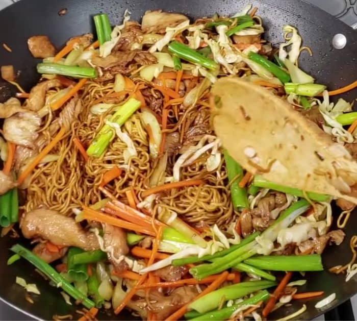 Easy Take-Out Copycat Chicken Chow Mein Recipe