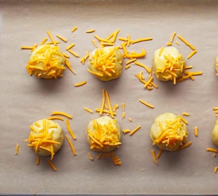How To Make Gravy Stuffed Cheddar Biscuit Bombs - Cheddar Biscuit Bombs Recipe