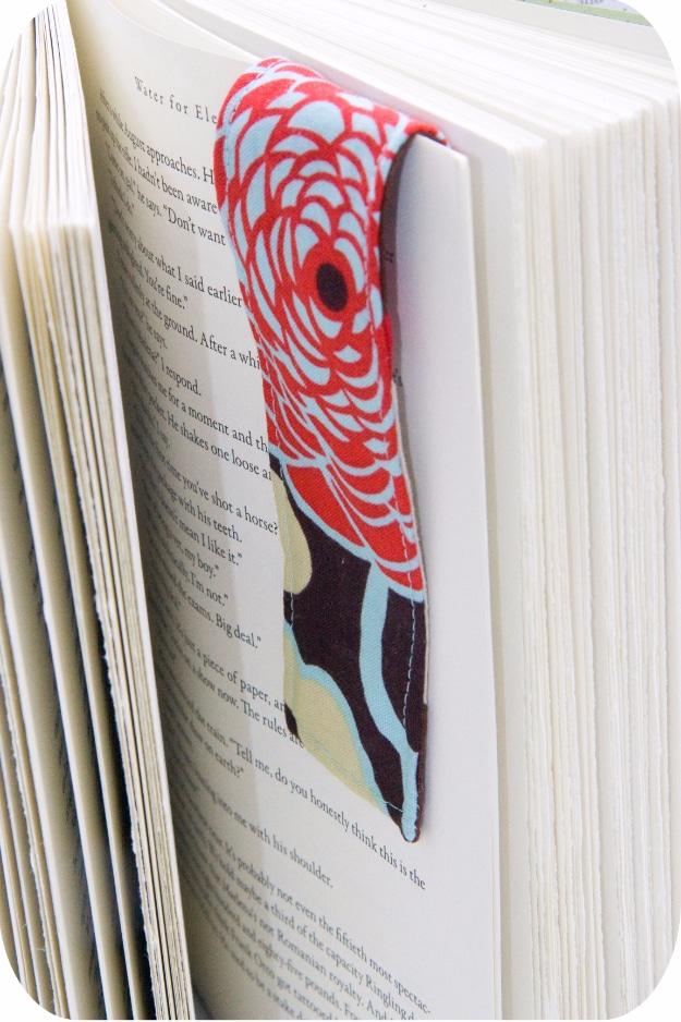 Magnetic Bookmarks, easy to customize with paint or stain already on hand and style that costs a fraction of the retail price