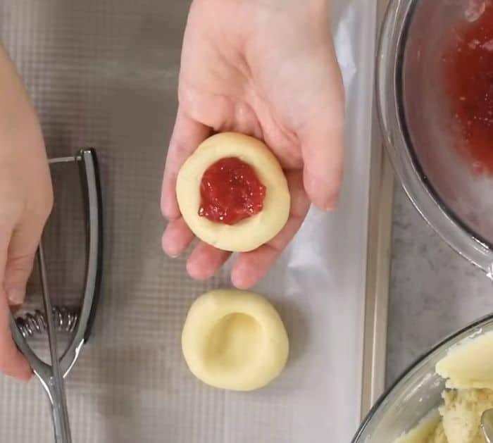 How to Make Strawberry Pop Tart Cookies