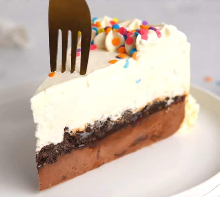 How to Make Copycat Dairy Queen Ice Cream Cake