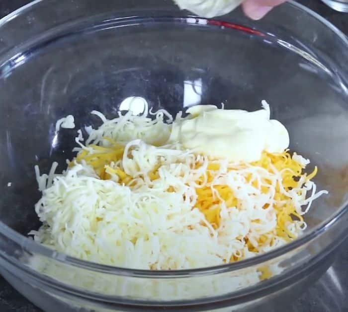 How To Make Southern Pimento Cheese Dip