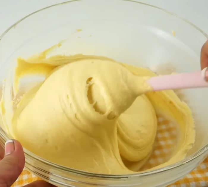How To Make Buttery & Chewy Caramel Bars