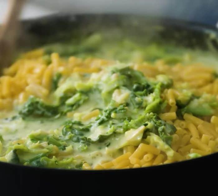 How to Make One Pan Greens Pasta Bake