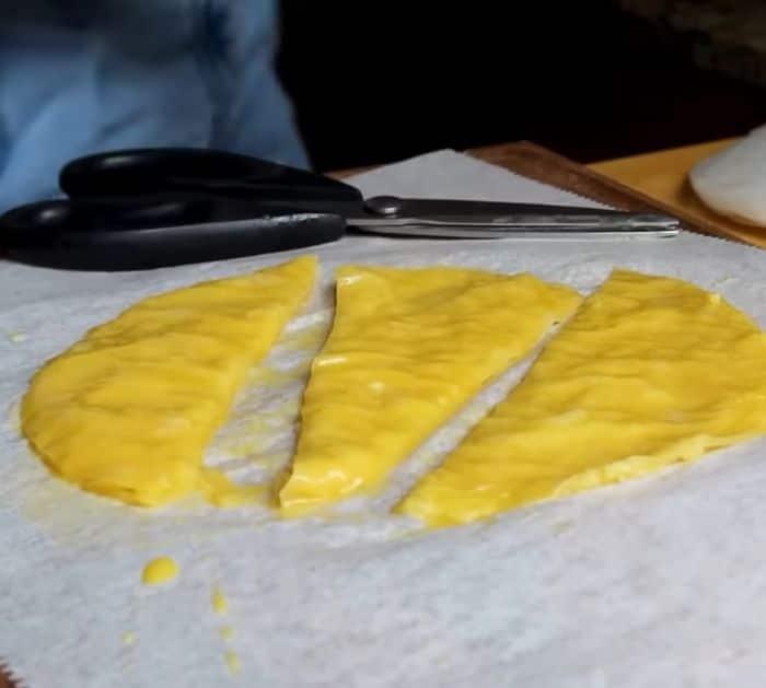 How to Make Rice Paper Croissant (1)