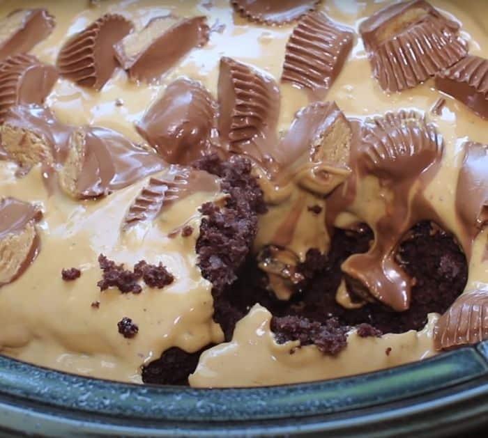 Easy Slow Cooker Chocolate Cake Recipe