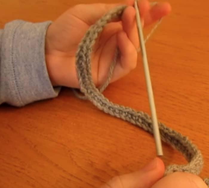 Make a crochet baby blanket
