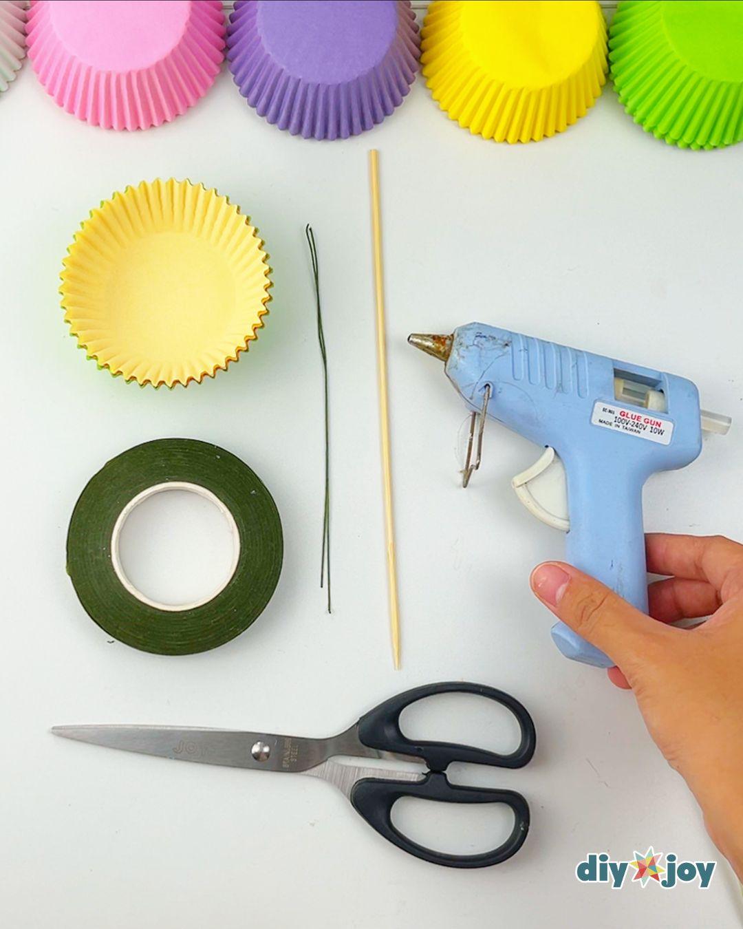 Homemade Paper Flower Bouquet Using Cupcake Liners — making adjustments