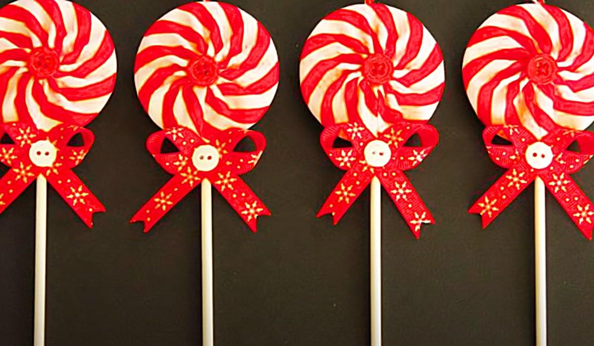 DIY Fabric Yo-Yo Christmas Ornament