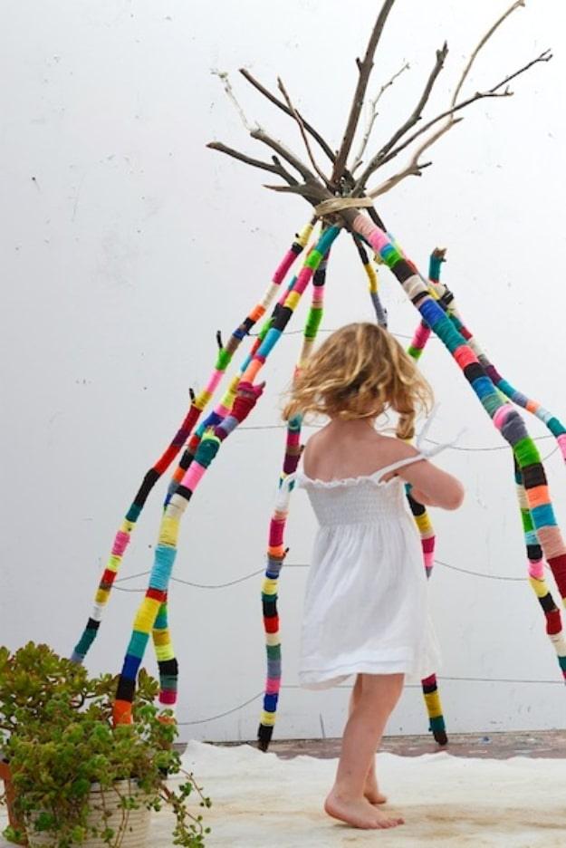 Yarn Wrapped Stick Teepee, a simple craft that costs very little to make and a fun weekend project using basic supplies