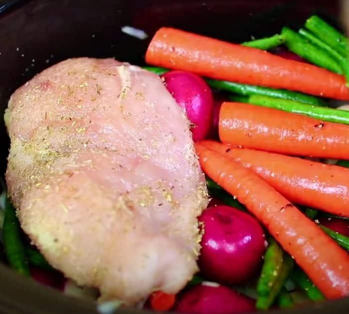 How To Make Honey Garlic Chicken And Veggies On A Slow Cooker