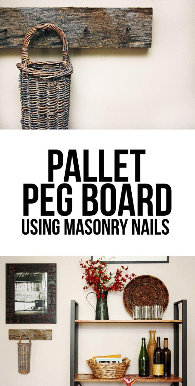 DIY Pallet Peg Board, a country craft idea the whole family will enjoy and a fun make worth trying with the kids