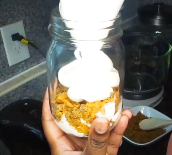 No-Bake Cheesecake In A Jar | Mason Jar Recipes