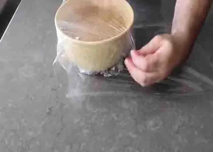 Refrigerating the queen's Christmas pudding