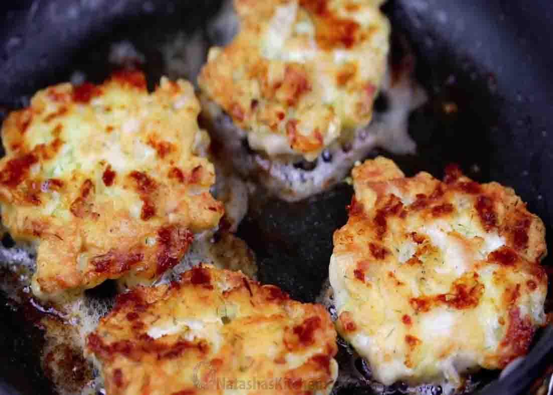 Frying the chicken fritters