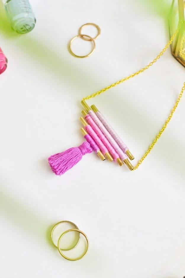 DIY Ombre Necklace, a gift for neighbors, flexible enough to adjust as you go and an idea worth saving for later
