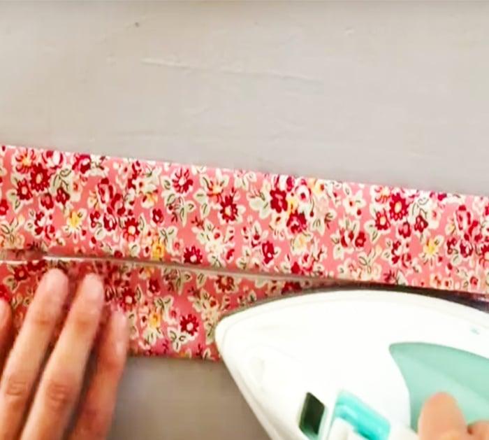 Pleated Mask - Easy Sewing Tutorials - Reverse Nose Fold Mask