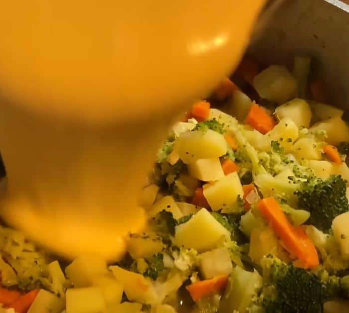 Broccoli and Potato Cheese Soup Ingredients