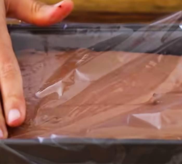 Homemade Chocolate Ice Cream | Easy Homemade Recipes