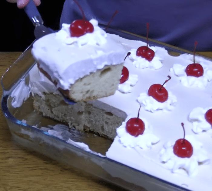 How to Make Root Beer Float Cake