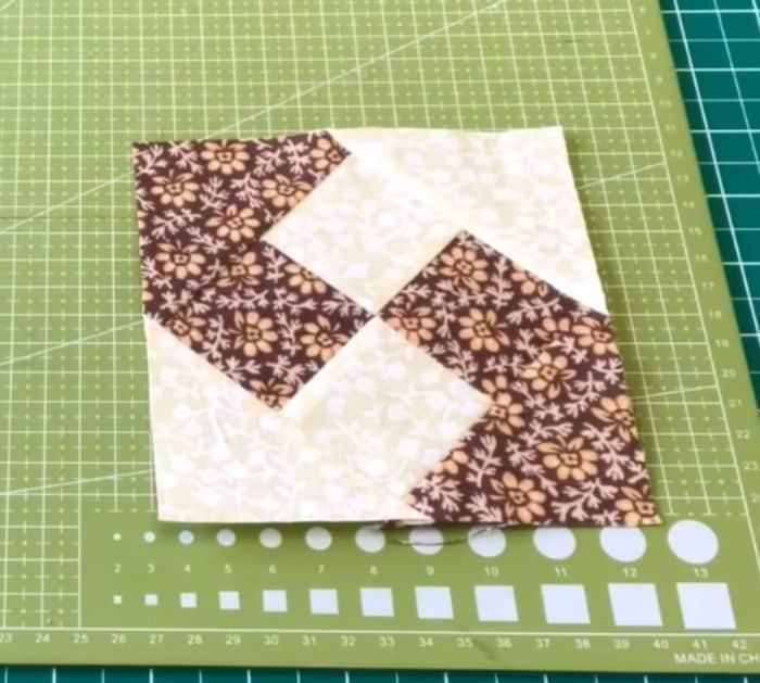 Easy Snail Trail Patchwork Quilt Block Tutorial