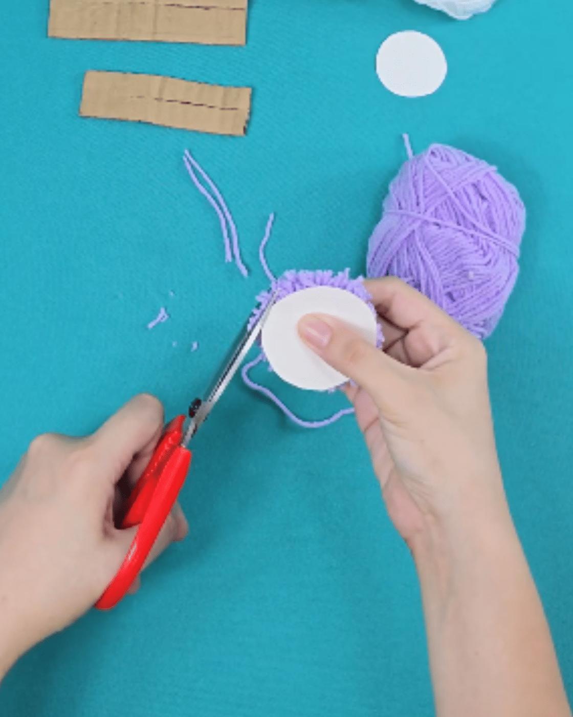 Pom Pom Wreath — how to make pom pom wreath