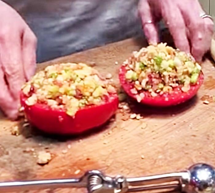 Stuff Tomatoes To Broil In An Air Fryer