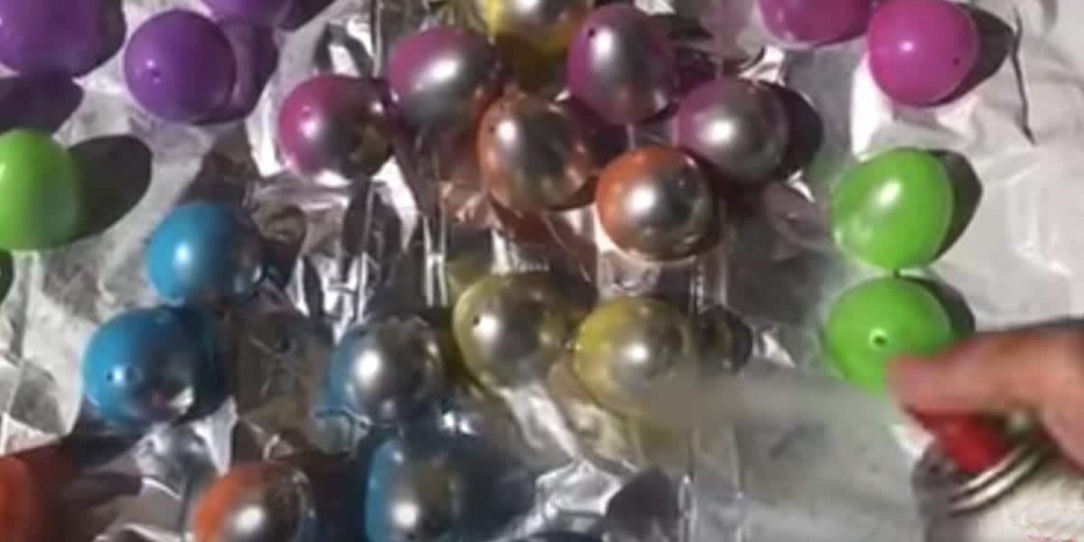 After She Sprays Eggs With Silver Paint Watch The Beautiful Things She Does Next!