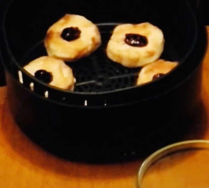 Easy Canned Biscuits Recipe - Jelly Biscuit Recipes - Easy Breakfast Recipes