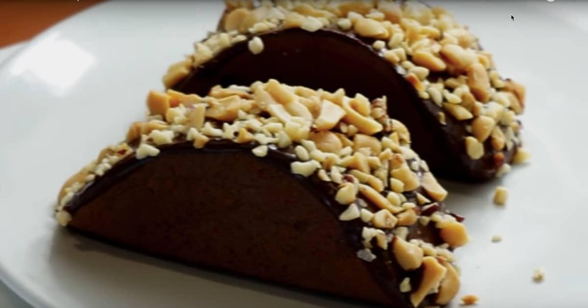5 Minute Soft Chocolate Cake Stuffed Tacos Recipe