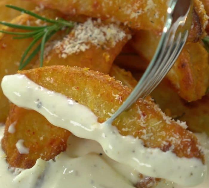 How to make fried potato wedge and cream cheese dip recipe