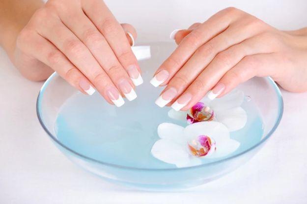 Fast Dry Your Nails, a fun nail painting idea to try at home and a pretty design perfect for a night out