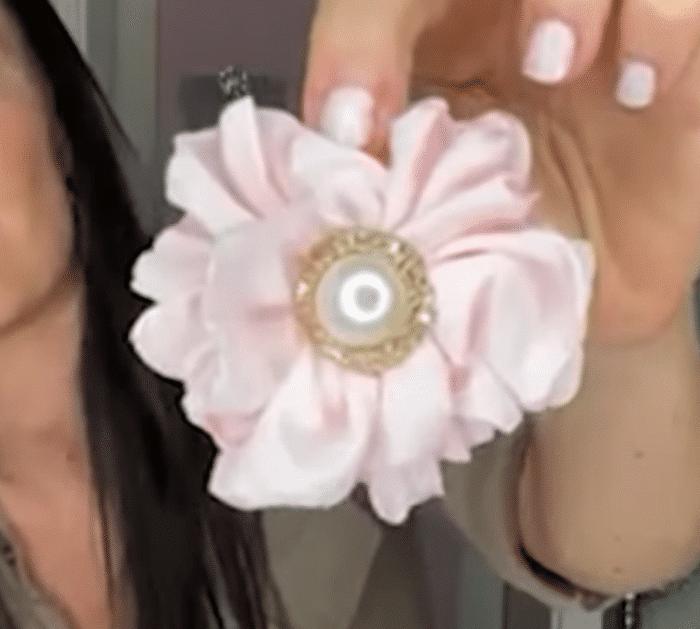 Easy DIY Fabric Flowers Tutorial