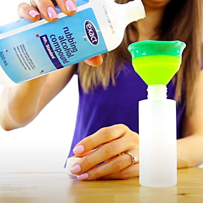 Homemade Cleaners - How To Make Poo Pourri - Easy Cleaning Ideas