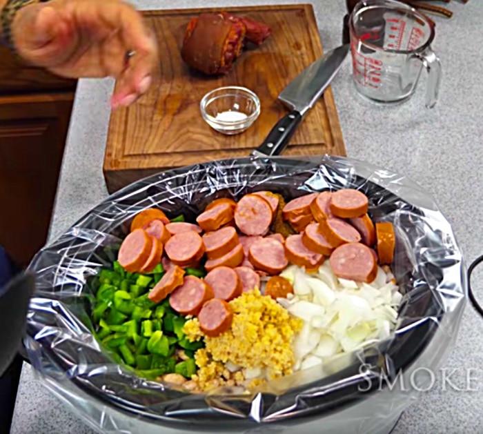 Cook Southern Style Pinto Beans in a crockpot with ham hocks