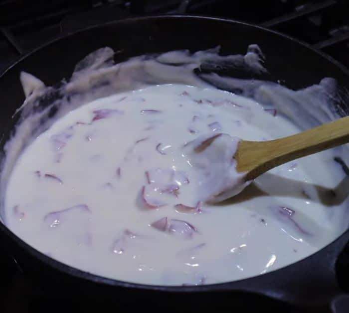 How To Make Creamy Chipped Beef Gravy On Toast