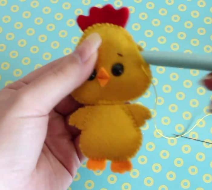 How to Make DIY Felt Baby Chicken