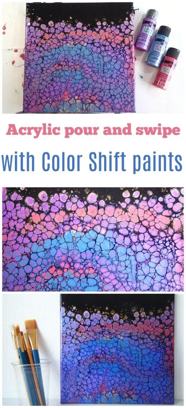 Easy Canvas Painting Ideas for DIY Christmas Gifts - Acrylic Pour And Swipe With Color Shift Paint - Quick and Cheap Wall Art to Make for DIY Gift Ideas - DIY Acrylic Painting Idea