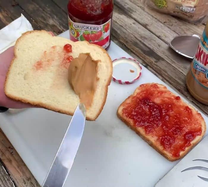 How To Make Grilled Peanut Butter And Jelly Sandwich