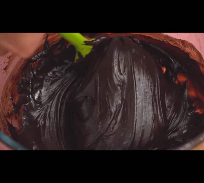 2-Ingredient Chocolate Truffle Recipe Ingredients