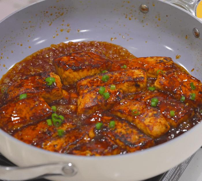 How to Make Sweet Chili Salmon Bites